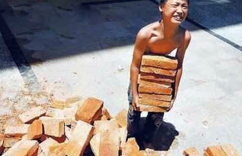 你还忍心叫我搬砖